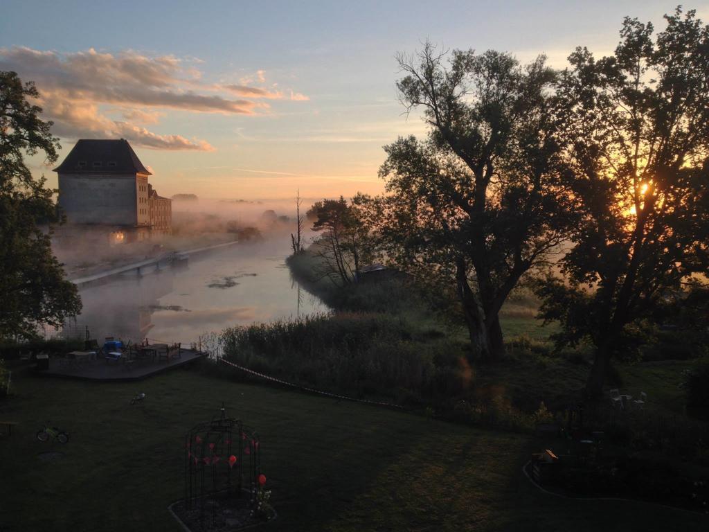 B&B Mühlenvilla am Bützower Hafen Dış mekan fotoğraf